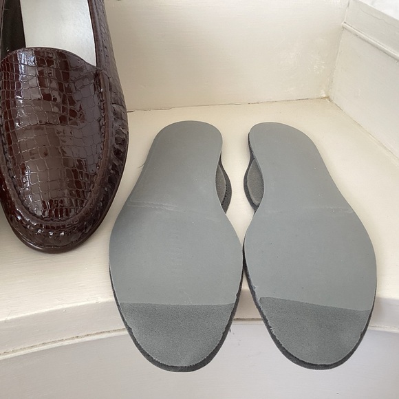 SAS Brown Croc Embossed Patent Leather Simplify Tripad Slip On Loafer EUC 9.5 W - Picture 9 of 10